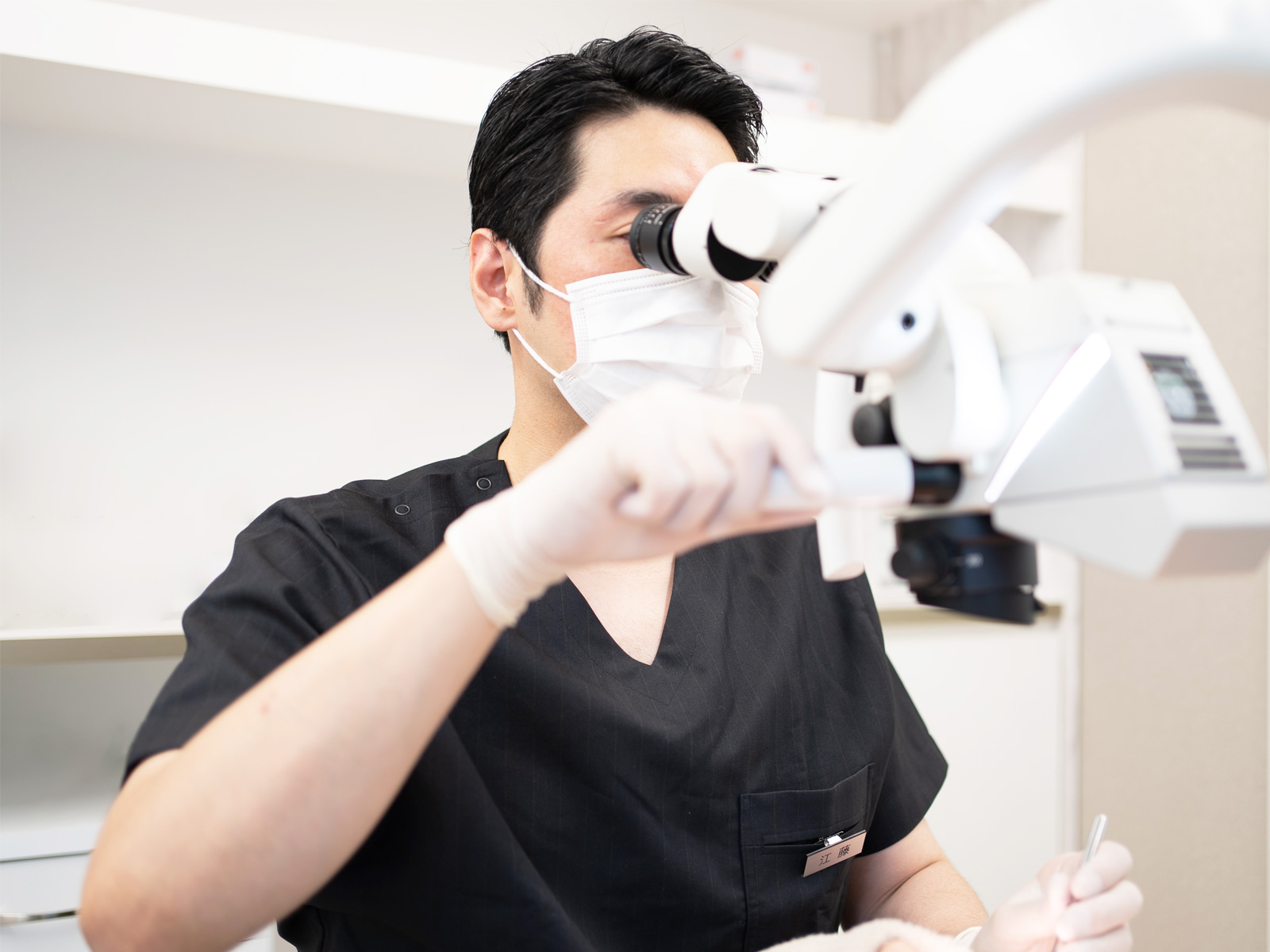 歯科用顕微鏡「マイクロスコープ」を導入